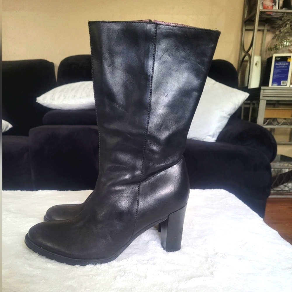 American Eagle Outfitters  Black Leather Boots